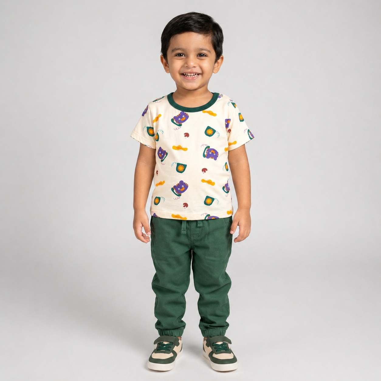 Kids Printed Cotton T-Shirt – Cute Bear & Toy Telephone Print Half Sleeve Tee